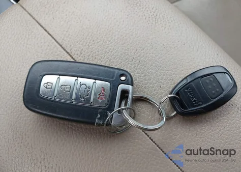 2011 Kia Sorento Ex from USA, damaged, VIN 5XYKU4A16BG055223